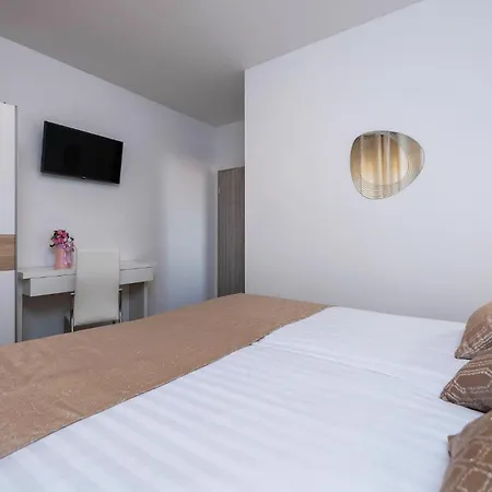 Pet Friendly In Semesterbostad Pula