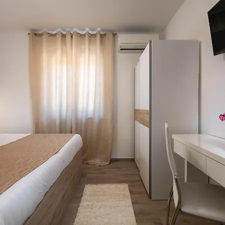 Pet Friendly In * Pula